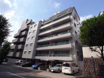 イトーピア三番町マンションの外観