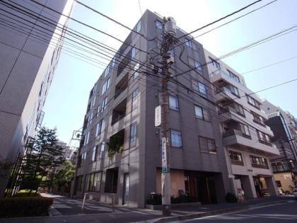 プレジール三番町の外観