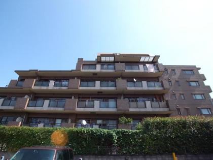 朝日クレスパリオ北新宿の外観