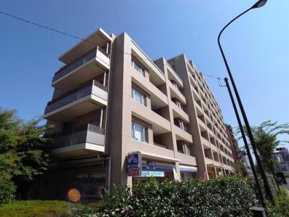 グランドテラス新宿の外観