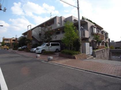 リビオ目白西坂ヒルテラスの外観