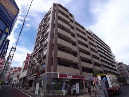 グランシーン明大前の外観