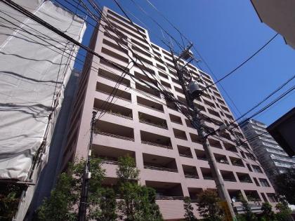 クリオレミントンハウス明大前の外観