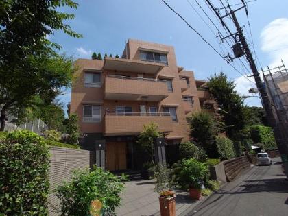 ファミールグラン代々木の杜の外観