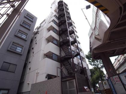 ハイネス明大前の外観