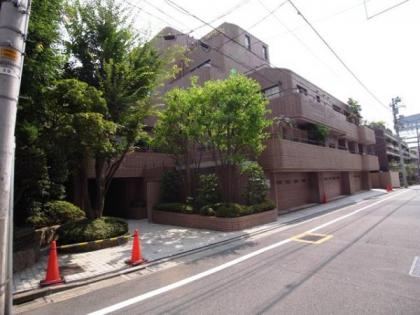 ベルテ西参道の外観