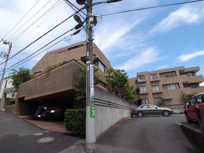 ベルテ代々木上原の外観