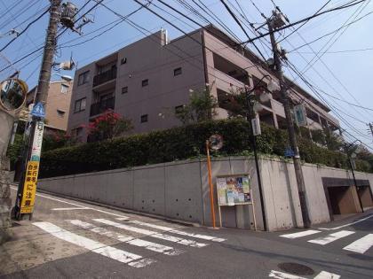 ライオンズヒルズ参宮橋の外観