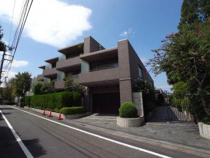 元代々木パークマンションの外観