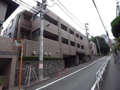 フォルム代々木公園の外観