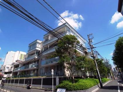 プラウド南青山の外観