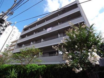 プリヴェール南青山の外観