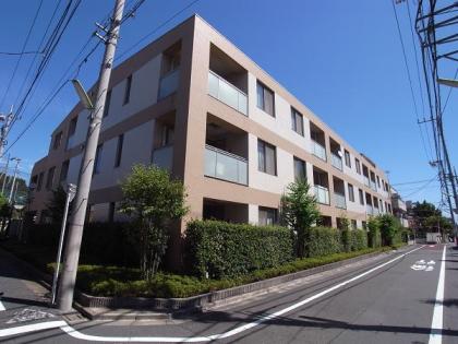 ヒルクレスト世田谷松原の外観