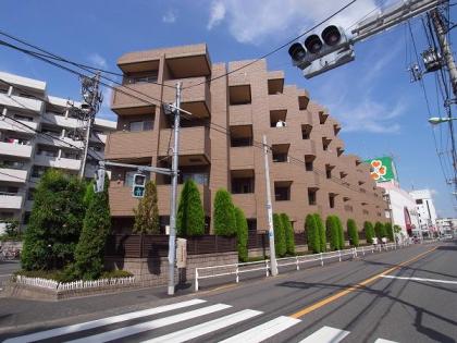 ファミール経堂アンシェールの外観