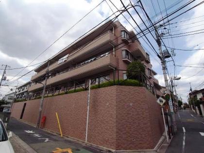 クレスト落合の外観