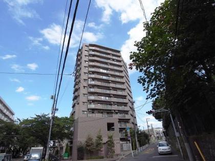 パークフロント中野新井薬師前の外観