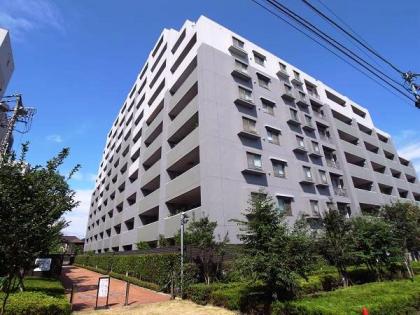 ライオンズステージ中野中央の外観