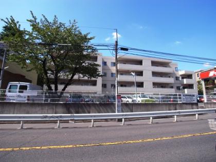 ベリスタ駒沢の外観