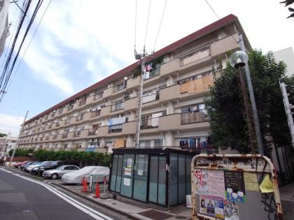 ライオンズマンション三宿の外観