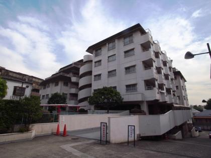 池ノ上グロリアハイツの外観