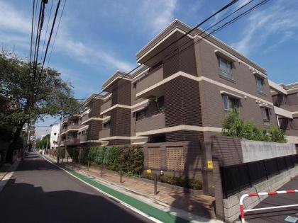 グローリオ白金台の外観