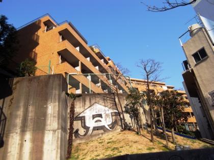 ライオンズガーデン池田山の外観