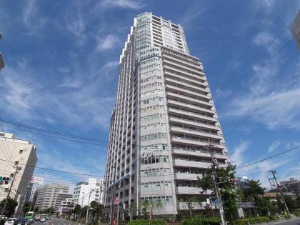 ラグナタワーの外観