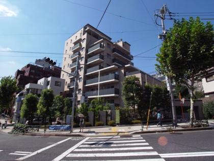 アデニウム高輪伊皿子坂の外観