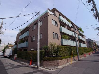 ファミールグラン神宮前の外観