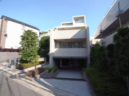 フォルム代々木公園リベディアの外観