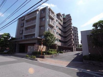 ライオンズスクエア竹の塚の外観