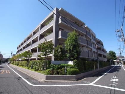 ランドワーフ練馬中村橋ノーブルコートの外観