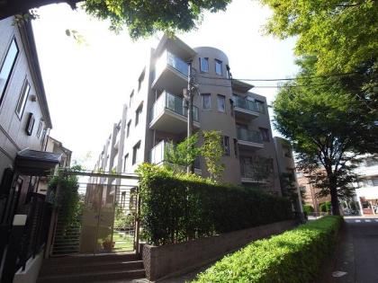 ロイヤルアーク練馬の外観