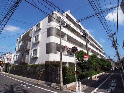 プラウド椎名町の外観