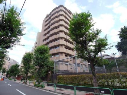 ローレルコート三番町の外観