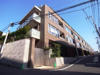 ザ諏訪山レジデンスの外観