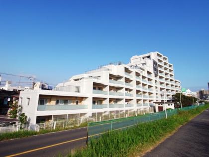 アリュール多摩川の外観