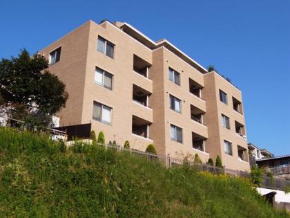 パークナード春日ヒルズの外観