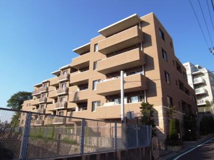 プラウド文京春日の外観