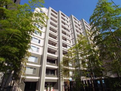 レジデンシア春日安藤坂の外観