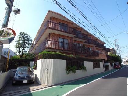 秀和小日向レジデンスの外観