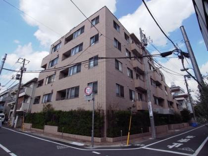 グラーサ学芸大学の外観