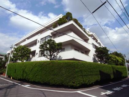 ロワイヤル碑文谷の外観