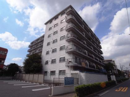 秀和清水池レジデンスの外観