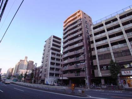 クリオ王子神谷参番館の外観