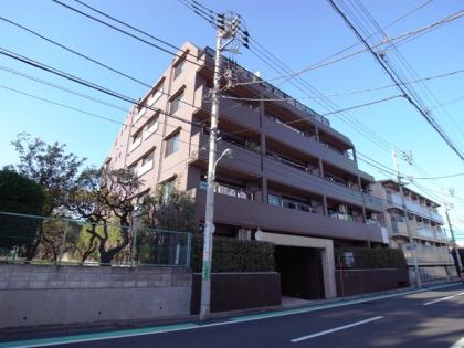 ホームズ烏山の外観