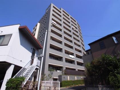 コスモヒルズ滝野川の外観