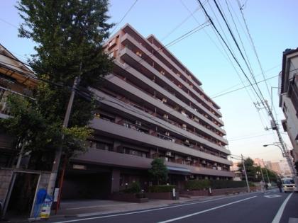 コスモ王子神谷の外観