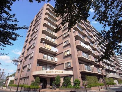 エンゼルパークサイド町屋の外観