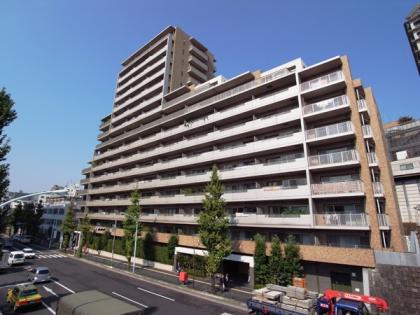 小石川後楽園パークハウスの外観